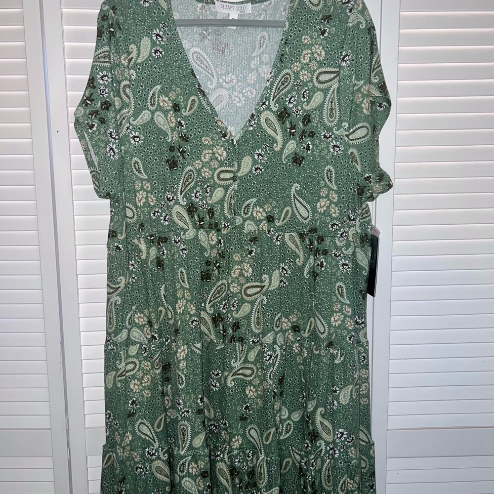 Planet Gold Sage Green Paisley V-Neck Tiered Midi Dress